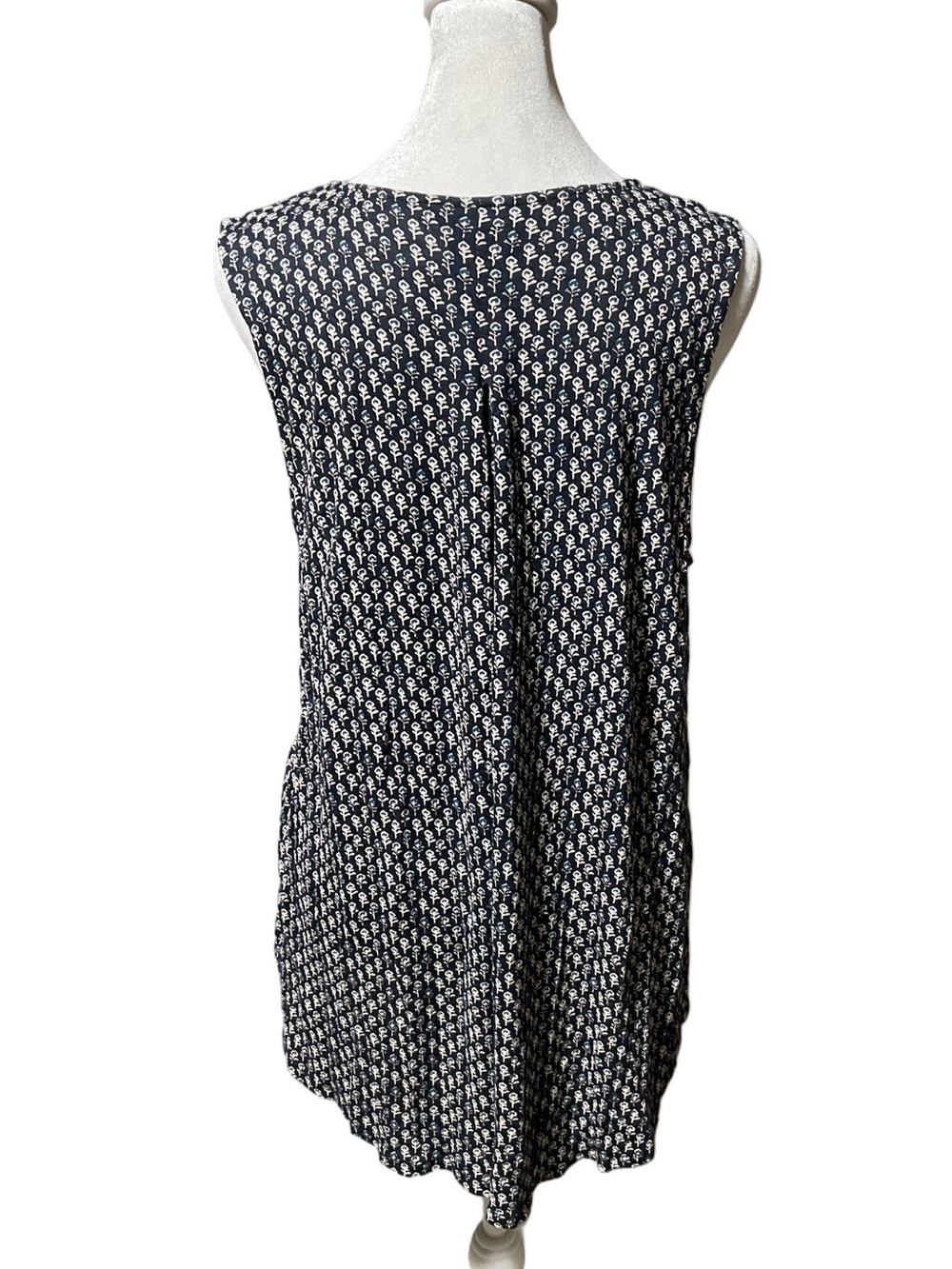 Lucky Brand Tank Top - Picture 5 of 9